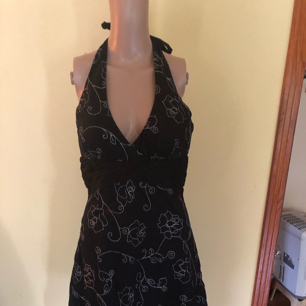 White House black market size 4